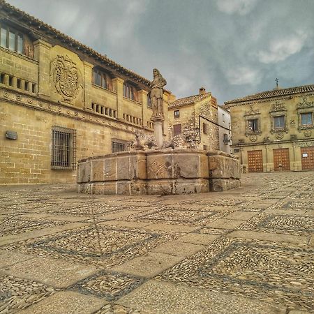 Apartamento VFT Puerta de Córdoba Baeza Exterior foto